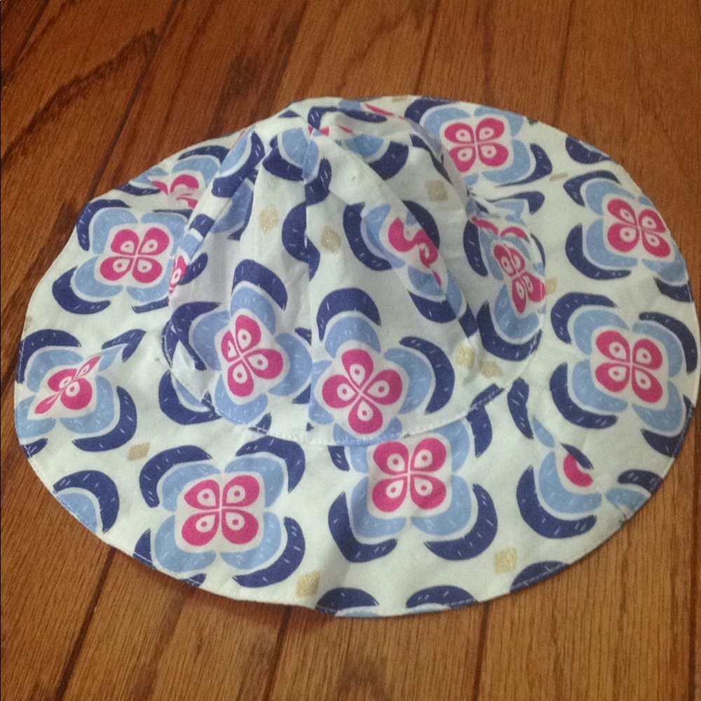 size 2T to 3T, gymboree kids sun hat, floral flower 🌸 print, new condition